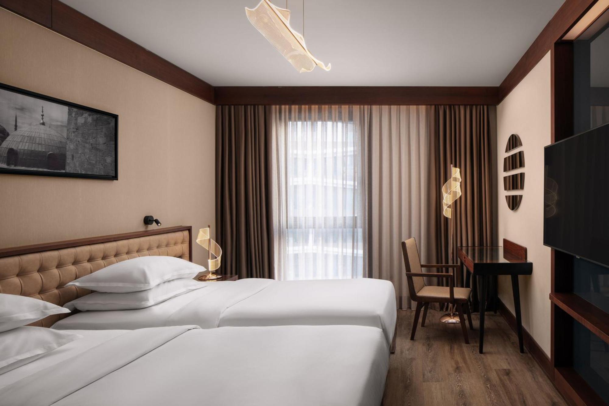 Sheraton Istanbul City Center Ngoại thất bức ảnh